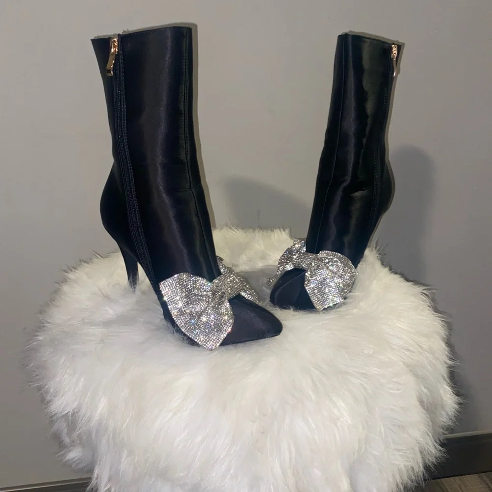 Azalea  Wang  Elegant Black Women's Shoes with Rhinestone Bow - Picture 2 of 6